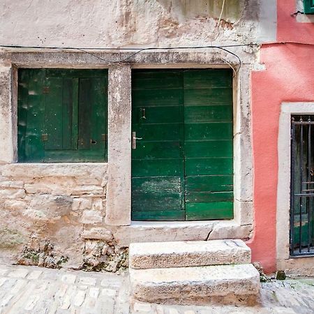 Studio Apartment Kris Rovinj Luaran gambar